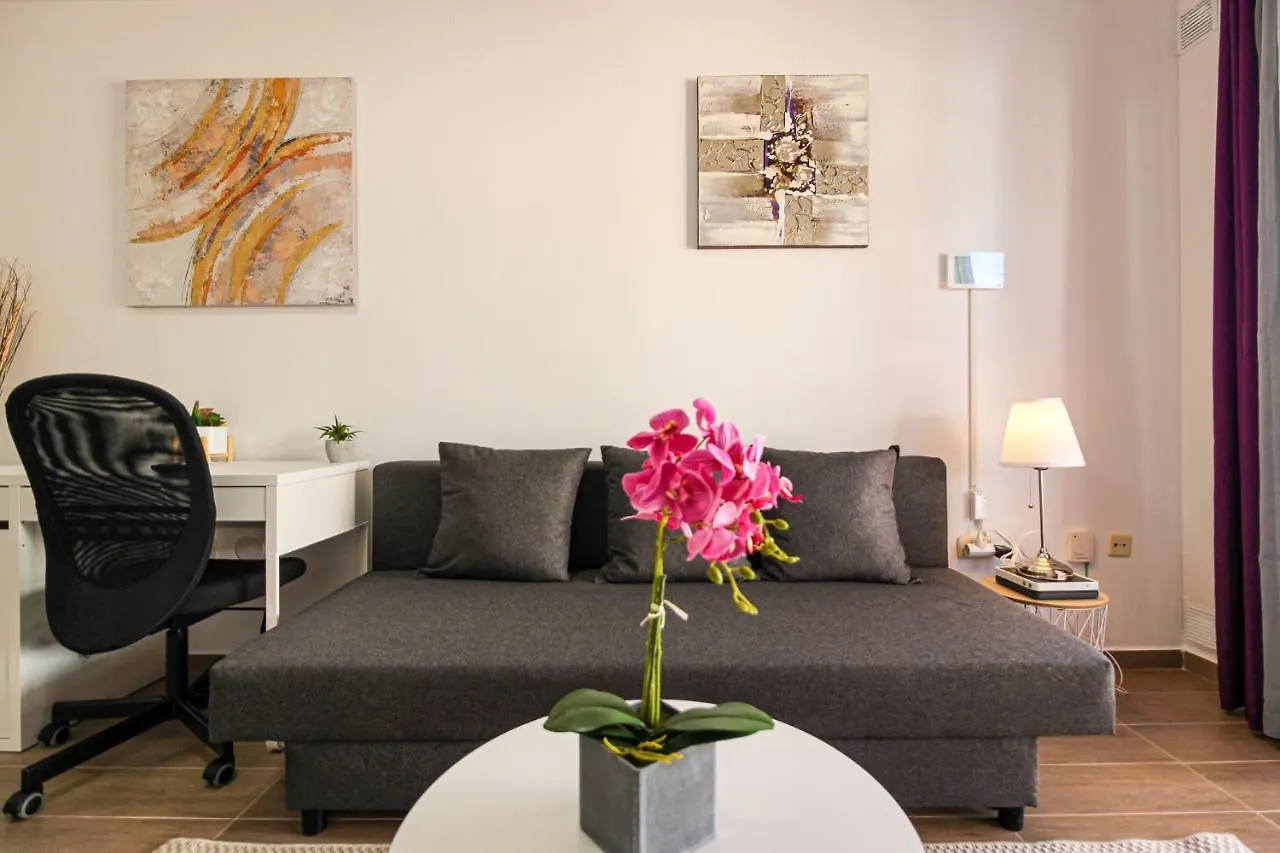 Beautiful Renovated Apartment With Air Conditioning Just Steps From The Sea In Playa San Juan  Playa de San Juan (Tenerife)